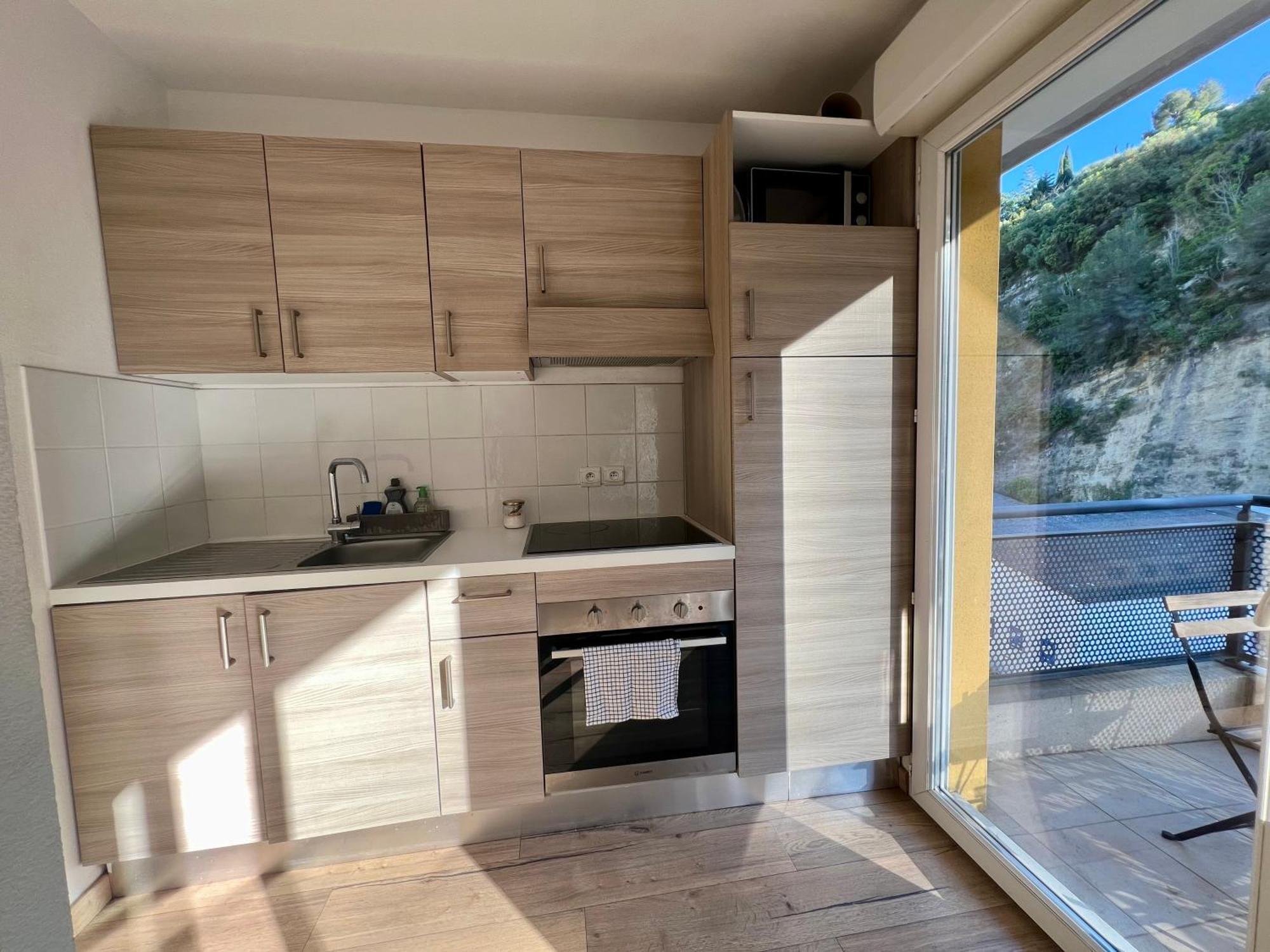 Magnificent Renovated Apartment, 2 Of 45 M2, Close Tothe Sea, Floor, Terrace Appartamento